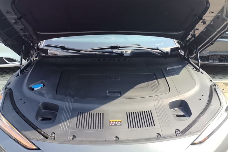 Used Geely Galaxy E8 2024 665 km Range Rear-Drive Starship Long-Range Version Engine Bay
