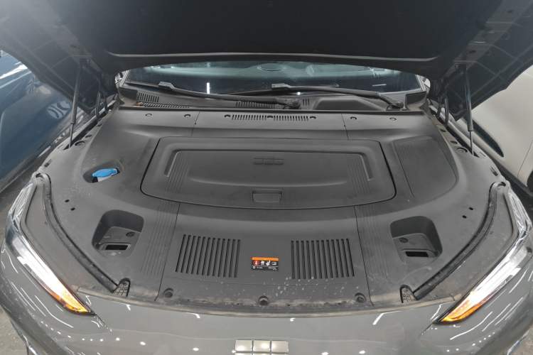 Used Geely Galaxy E8 2024 665 km Range Rear-Drive Starship Long-Range Version Engine Bay
