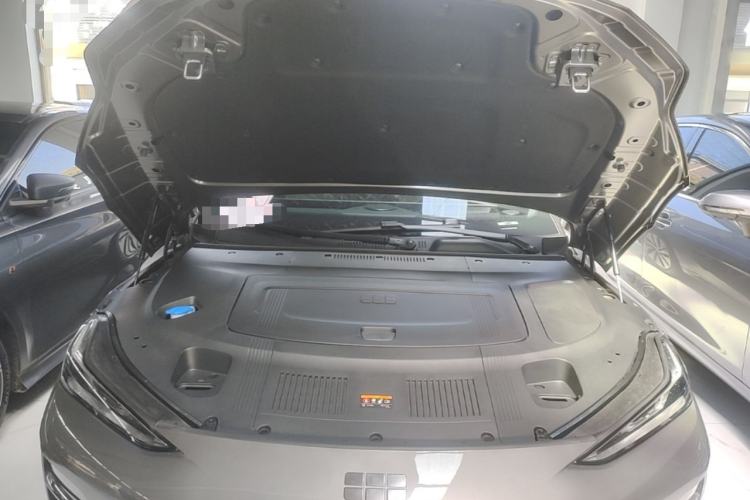 Used Geely Galaxy E8 2024 665 km Range Rear-Drive Starship Long-Range Version Engine Bay