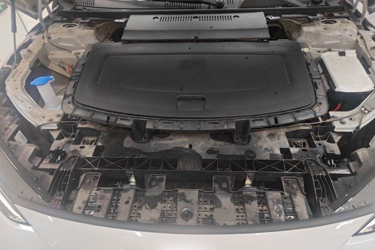 Used Geely Galaxy E8 2024 665 km Range Rear-Drive Starship Long-Range Version Engine Bay