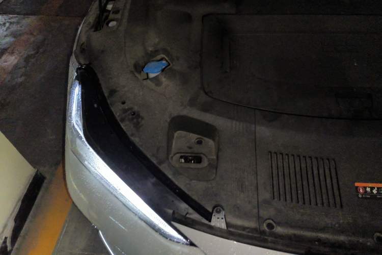 Used Geely Galaxy E8 2024 550 km Range Rear-Drive MAX Engine Bay Right