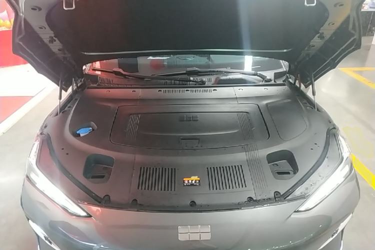 Used Geely Galaxy E8 2024 665 km Range Rear-Drive Starship Long-Range Version Engine Bay
