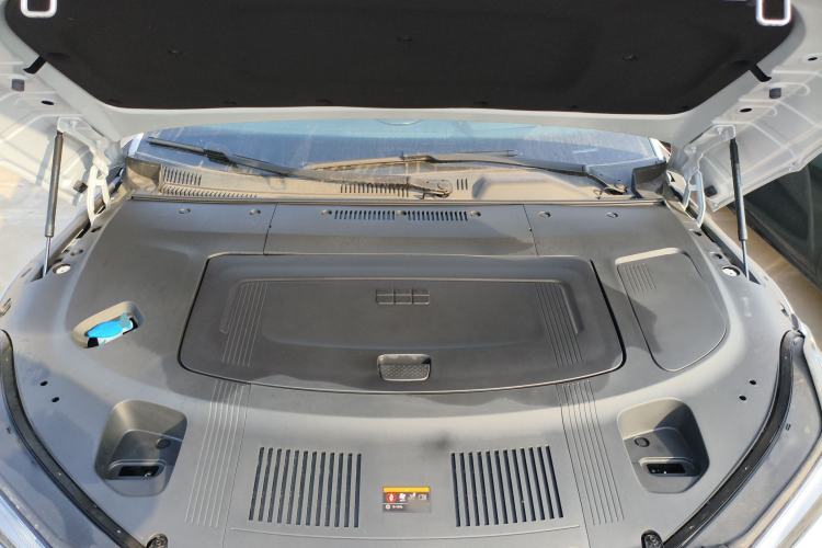Used Geely Galaxy E8 2024 665 km Range Rear-Drive Starship Intelligent Driving Version Engine Bay