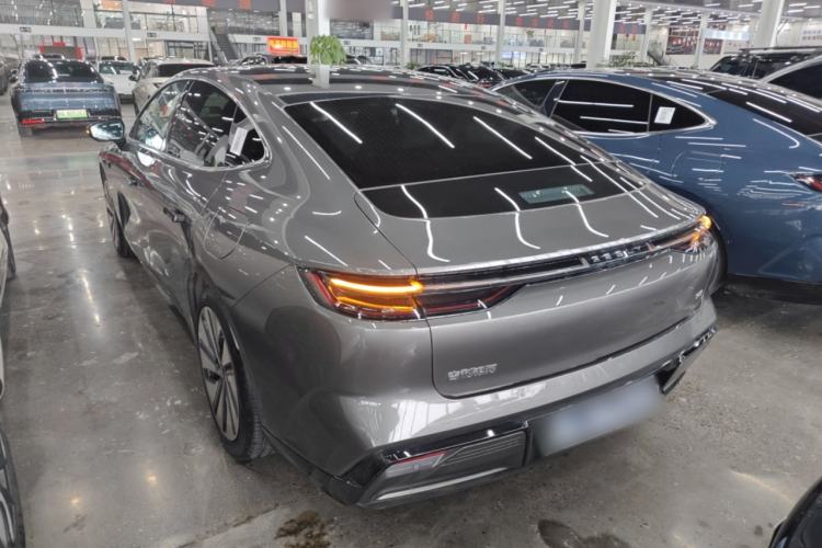 Used Geely Galaxy E8 2024 665 km Range Rear-Drive Starship Long-Range Version Exterior 2