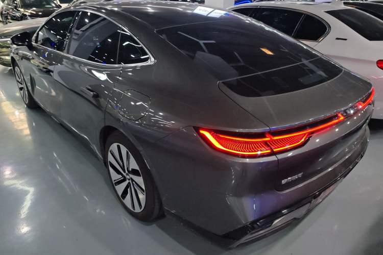 Used Geely Galaxy E8 2024 550 km Range Rear-Drive MAX Exterior 2