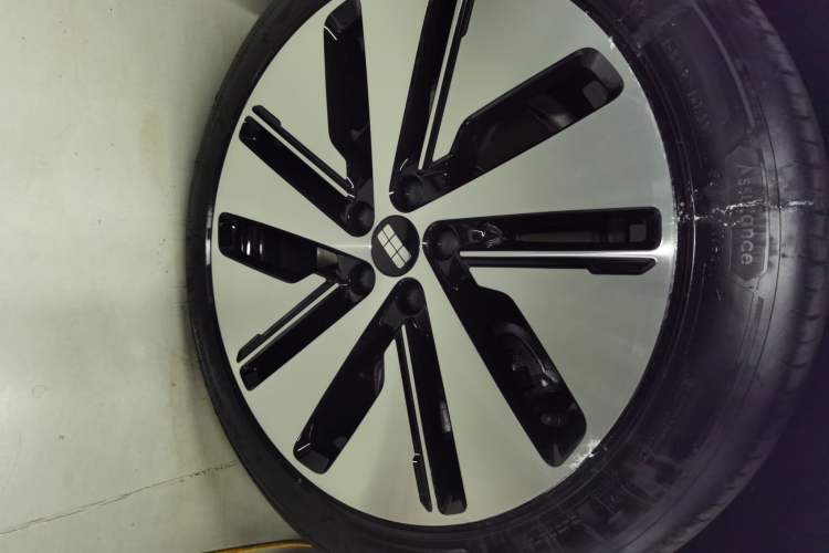 Used Geely Galaxy E8 2024 665 km Range Rear-Drive Starship Long-Range Version Exterior 2