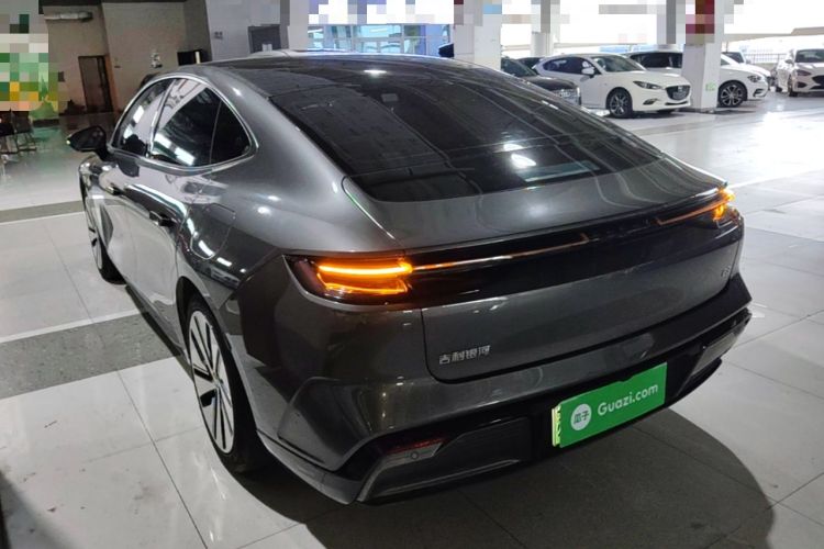 Used Geely Galaxy E8 2024 550 km Range Rear-Drive MAX Exterior 2
