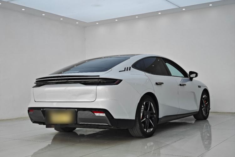 Used Geely Galaxy E8 2024 550 km Range Rear-Wheel-Drive PRO Exterior 3