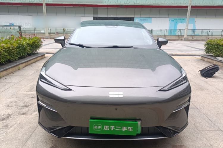 Used Geely Galaxy E8 2024 550 km Range Rear-Wheel-Drive PRO Front