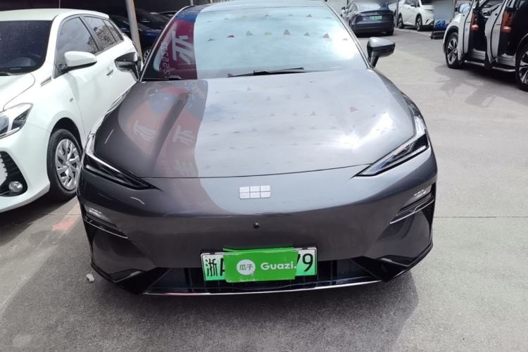 Used Geely Galaxy E8 2024 550 km Range Rear-Drive Dragon Edition Front