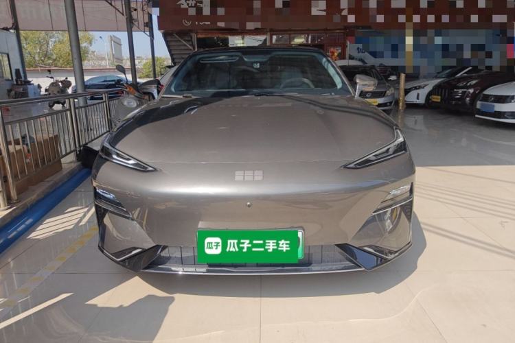 Used Geely Galaxy E8 2024 550 km Range Rear-Wheel-Drive PRO Front
