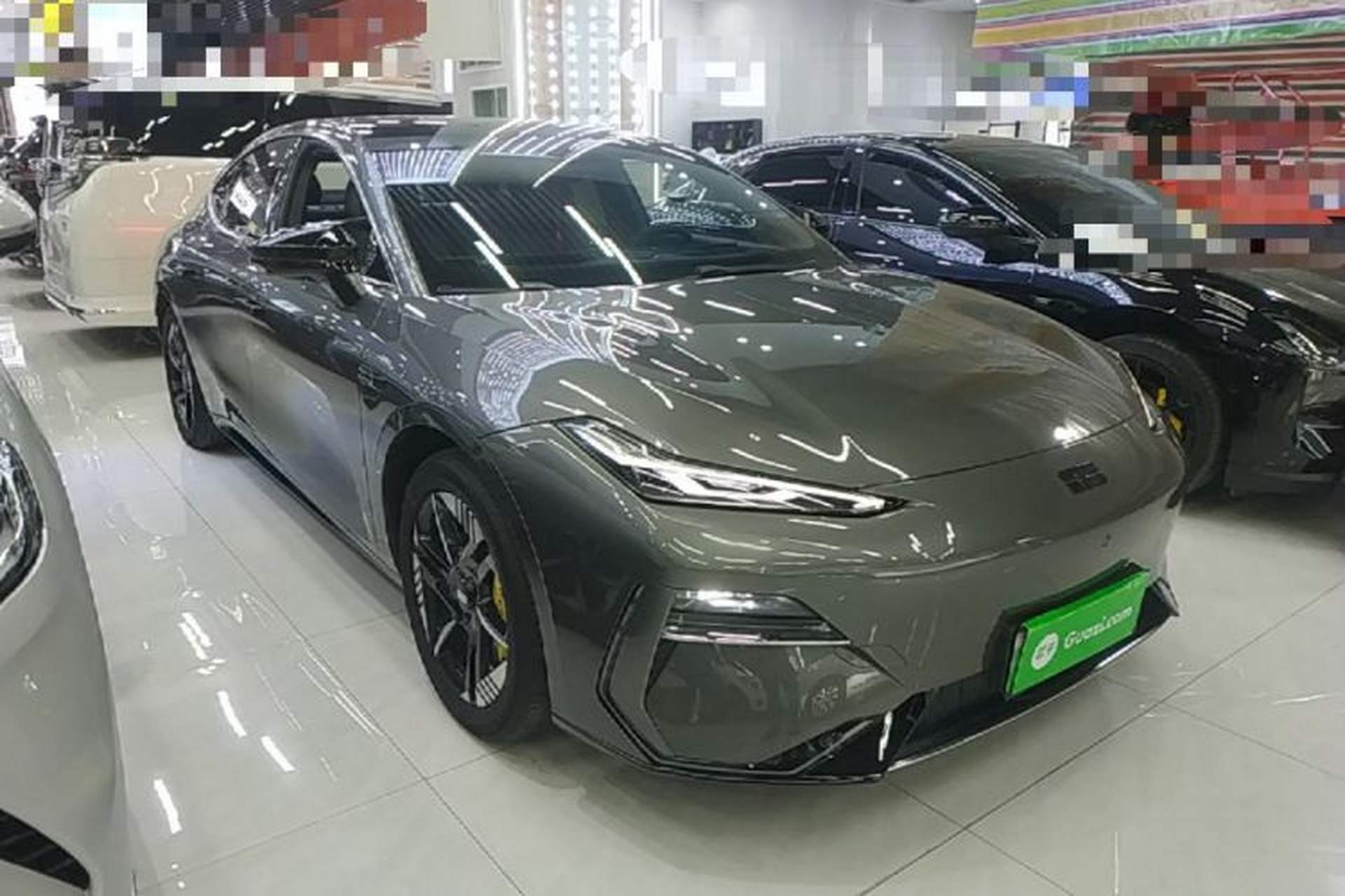 Used Geely Galaxy E8 2024 550 km Range Rear-Drive Dragon Edition Front Right 45 Deg