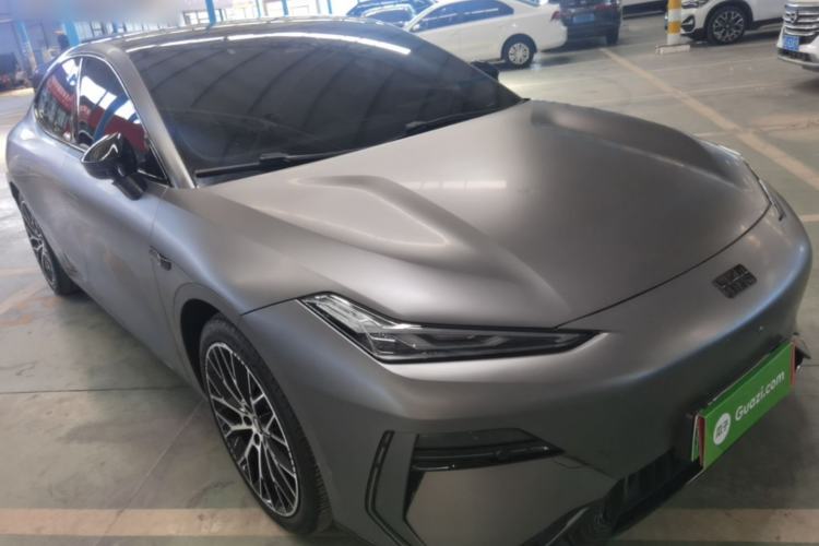 Used Geely Galaxy E8 2024 620 km All-Wheel-Drive Starship Performance Edition Front Right 45 Deg