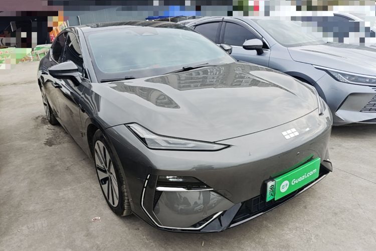 Used Geely Galaxy E8 2024 665 km Range Rear-Drive Starship Long-Range Version Front Right 45 Deg