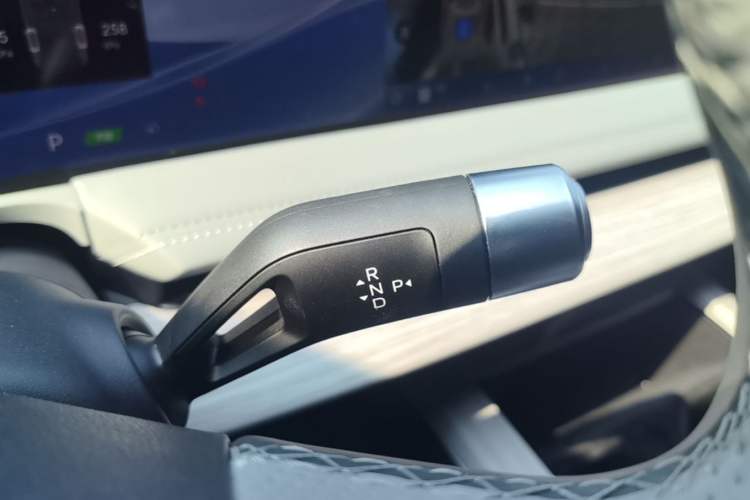 Used Geely Galaxy E8 2024 665 km Range Rear-Drive Starship Long-Range Version Gear Lever