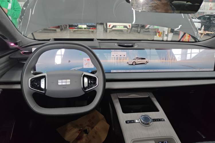 Used Geely Galaxy E8 2024 665 km Range Rear-Drive Starship Long-Range Version Gear Lever