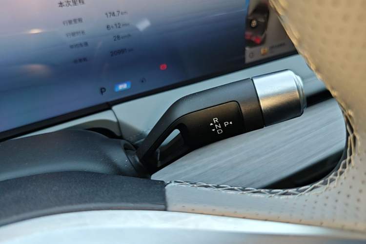 Used Geely Galaxy E8 2024 665 km Range Rear-Drive Starship Long-Range Version Gear Lever