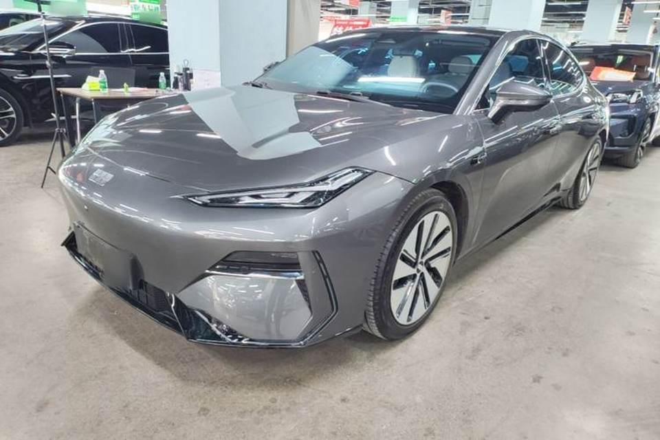 Geely Galaxy E8 2024