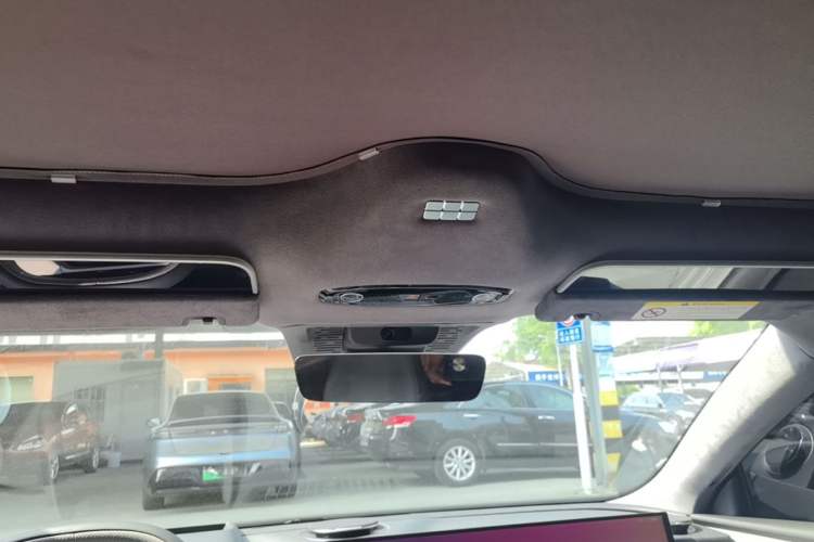 Used Geely Galaxy E8 2024 665 km Range Rear-Drive Starship Long-Range Version Headliner
