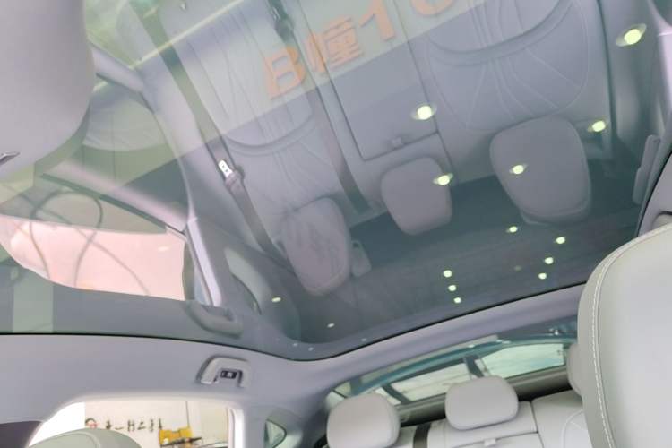 Used Geely Galaxy E8 2024 550 km Range Rear-Drive Dragon Edition Headliner