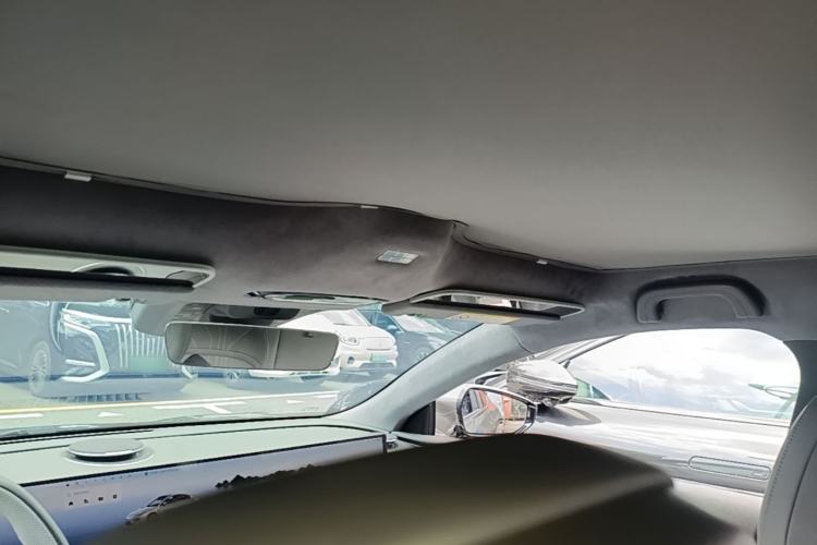 Used Geely Galaxy E8 2024 665 km Range Rear-Drive Starship Long-Range Version Headliner
