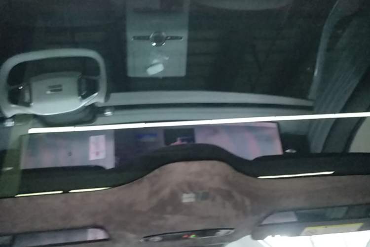 Used Geely Galaxy E8 2024 665 km Range Rear-Drive Starship Long-Range Version Headliner