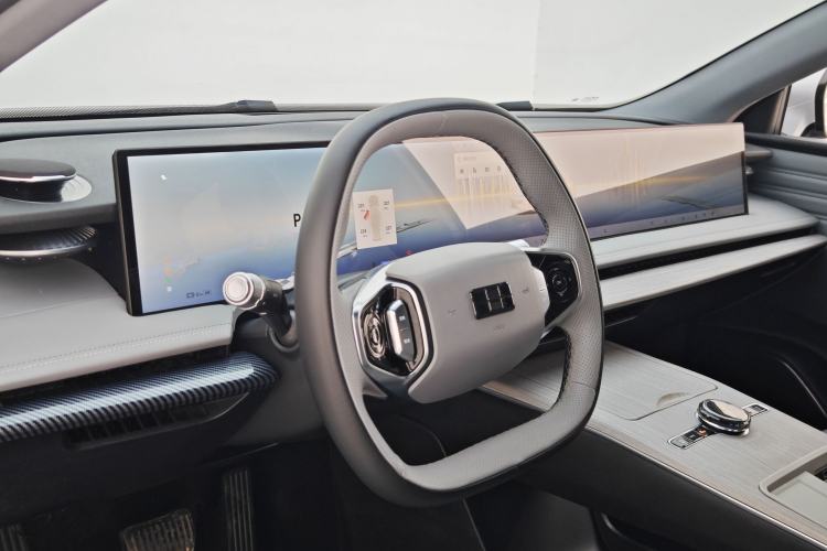 Used Geely Galaxy E8 2024 550 km Range Rear-Wheel-Drive PRO Interior 10