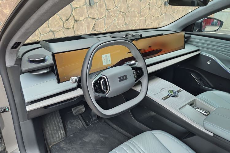 Used Geely Galaxy E8 2024 550 km Range Rear-Drive MAX Interior 12