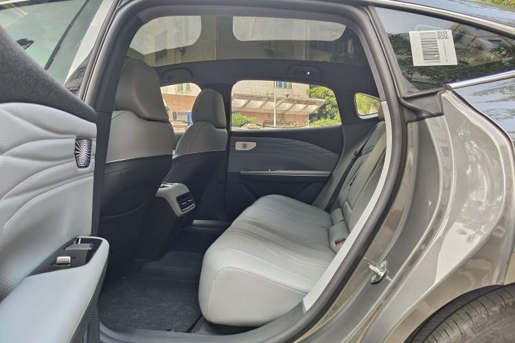 Used Geely Galaxy E8 2024 550 km Range Rear-Drive MAX Interior 2