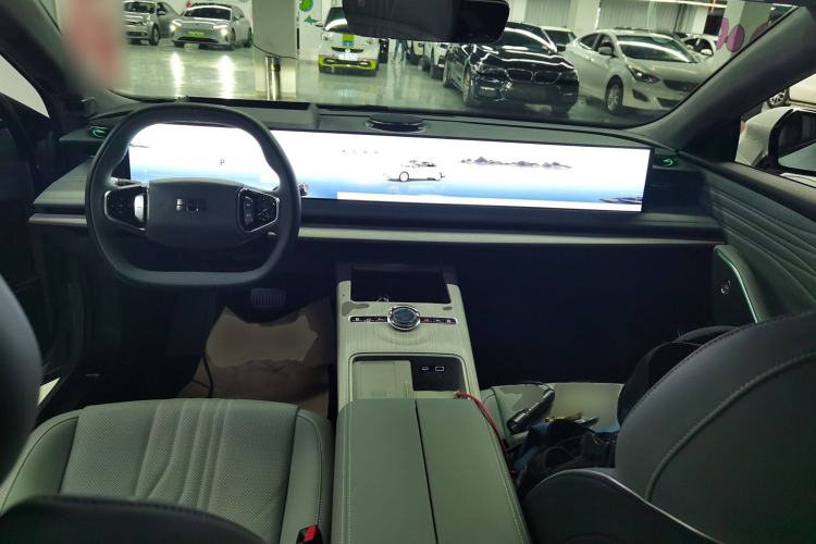 Used Geely Galaxy E8 2024 665 km Range Rear-Drive Starship Long-Range Version Interior 2
