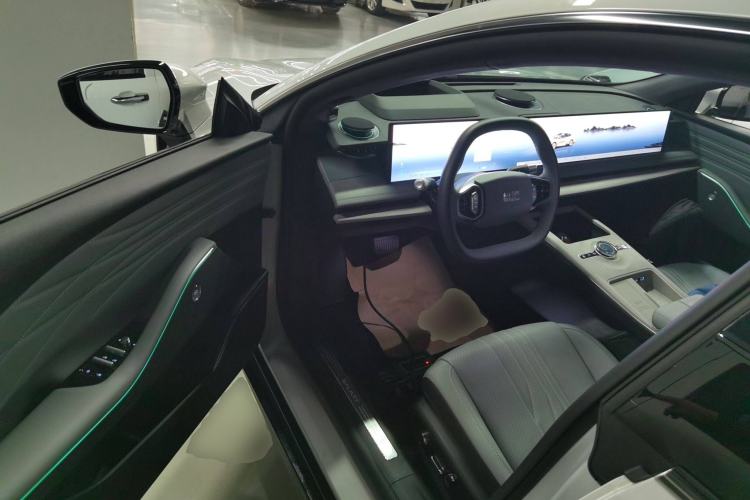 Used Geely Galaxy E8 2024 665 km Range Rear-Drive Starship Long-Range Version Interior 3