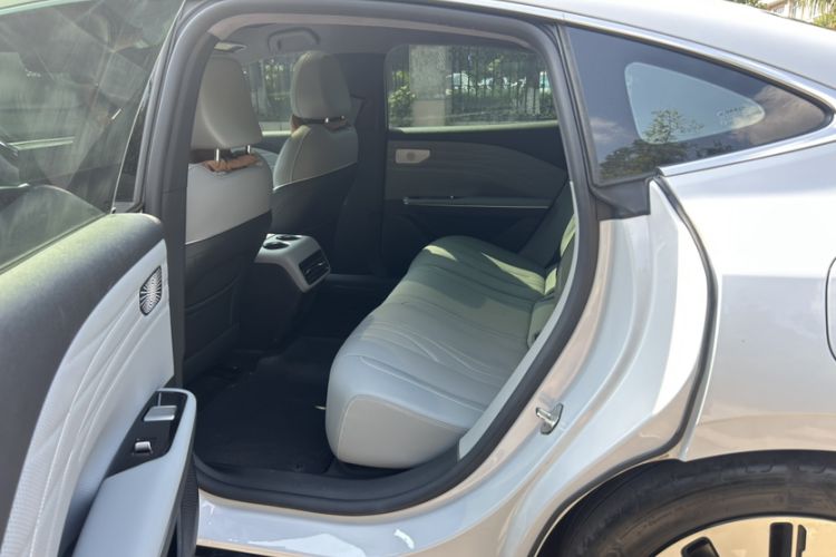 Used Geely Galaxy E8 2024 550 km Range Rear-Drive MAX Interior 4