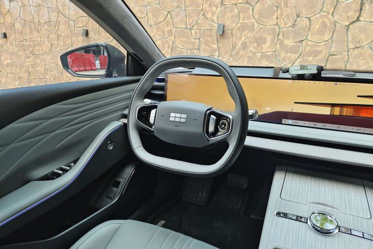 Used Geely Galaxy E8 2024 550 km Range Rear-Drive MAX Interior 7