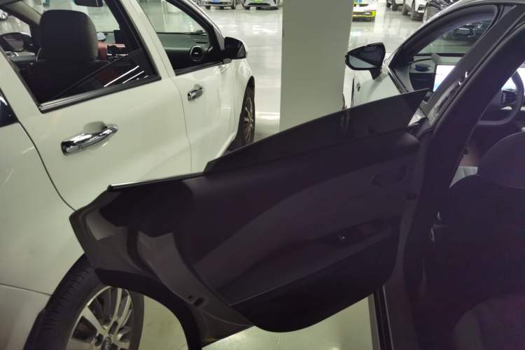 Used Geely Galaxy E8 2024 665 km Range Rear-Drive Starship Long-Range Version Interior 8