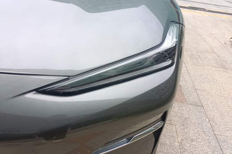 Used Geely Galaxy E8 2024 550 km Range Rear-Wheel-Drive PRO Left Front Headlight