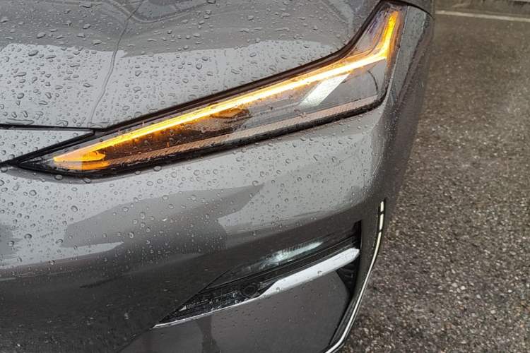 Used Geely Galaxy E8 2024 550 km Range Rear-Drive MAX Left Front Headlight