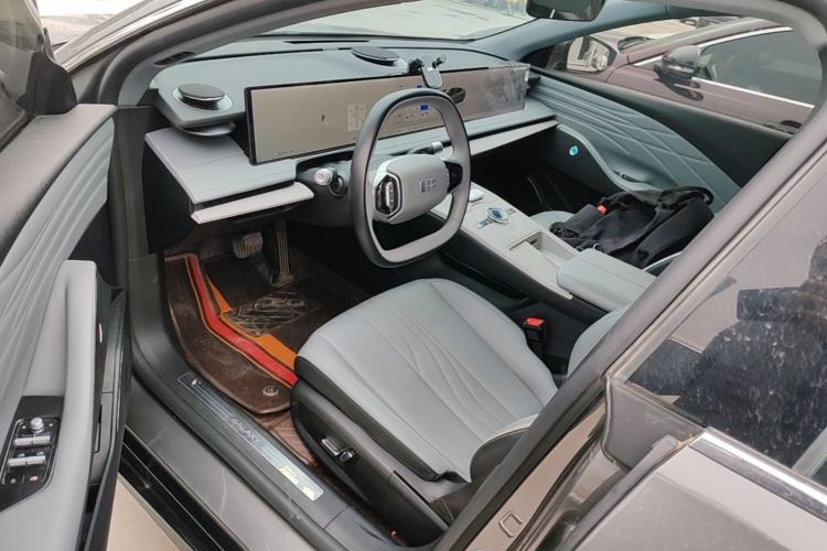 Used Geely Galaxy E8 2024 550 km Range Rear-Drive Dragon Edition Left Front Seat