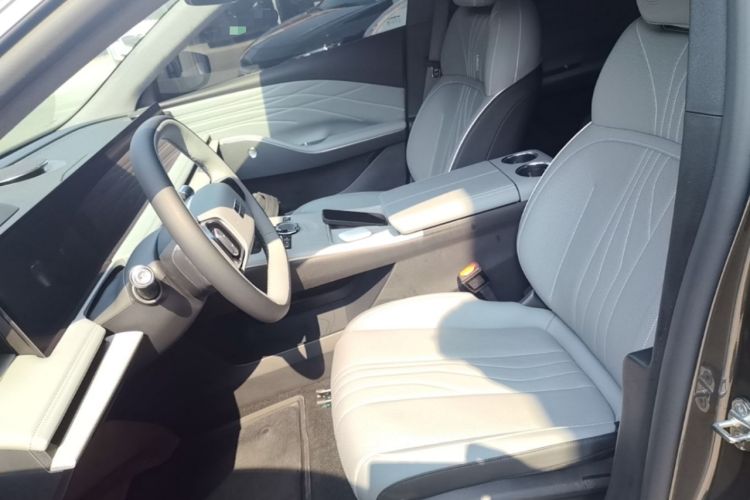 Used Geely Galaxy E8 2024 665 km Range Rear-Drive Starship Long-Range Version Left Front Seat