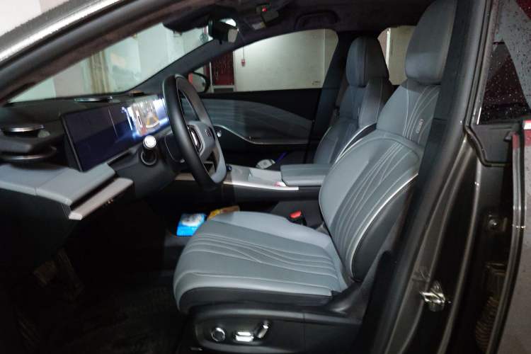 Used Geely Galaxy E8 2024 550 km Range Rear-Drive MAX Left Front Seat