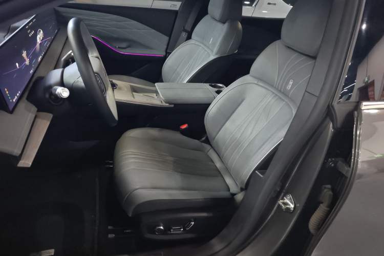 Used Geely Galaxy E8 2024 550 km Range Rear-Drive MAX Left Front Seat