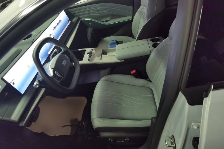 Used Geely Galaxy E8 2024 665 km Range Rear-Drive Starship Long-Range Version Left Front Seat