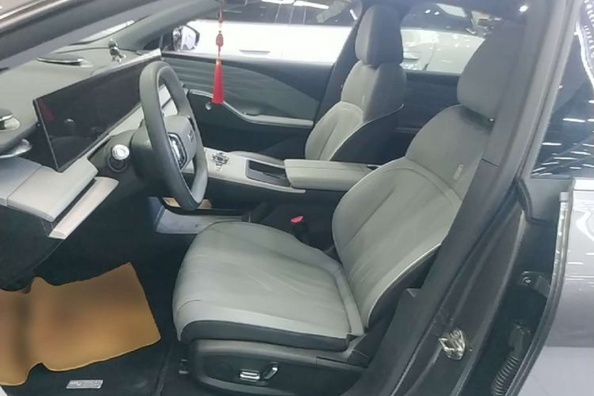 Used Geely Galaxy E8 2024 550 km Range Rear-Drive Dragon Edition Left Front Seat