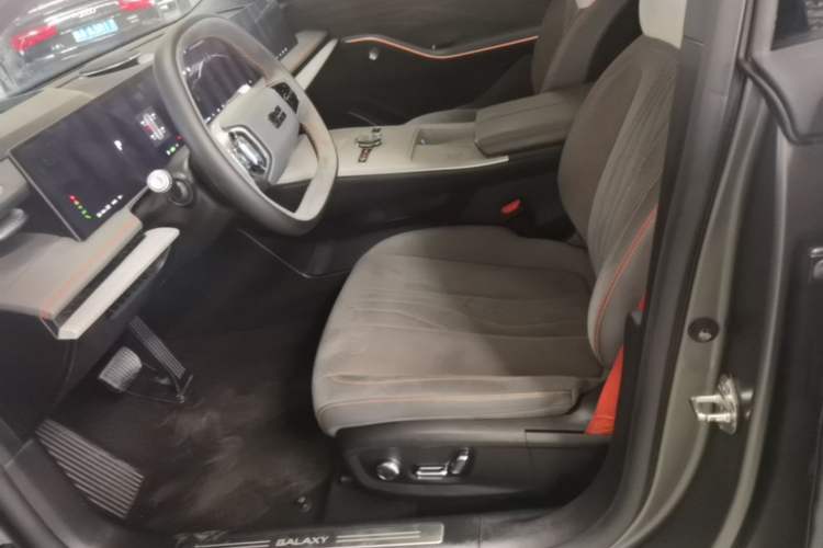 Used Geely Galaxy E8 2024 620 km All-Wheel-Drive Starship Performance Edition Left Front Seat