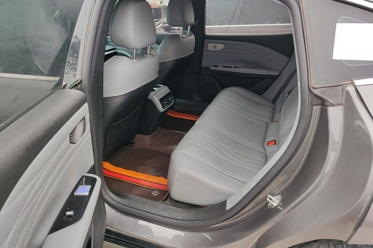 Used Geely Galaxy E8 2024 550 km Range Rear-Drive Dragon Edition Left Rear Seat