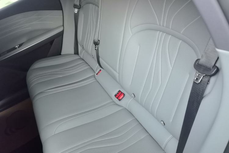 Used Geely Galaxy E8 2024 665 km Range Rear-Drive Starship Long-Range Version Left Rear Seat