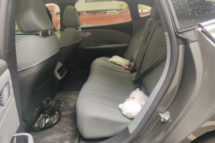 Used Geely Galaxy E8 2024 550 km Range Rear-Drive MAX Left Rear Seat