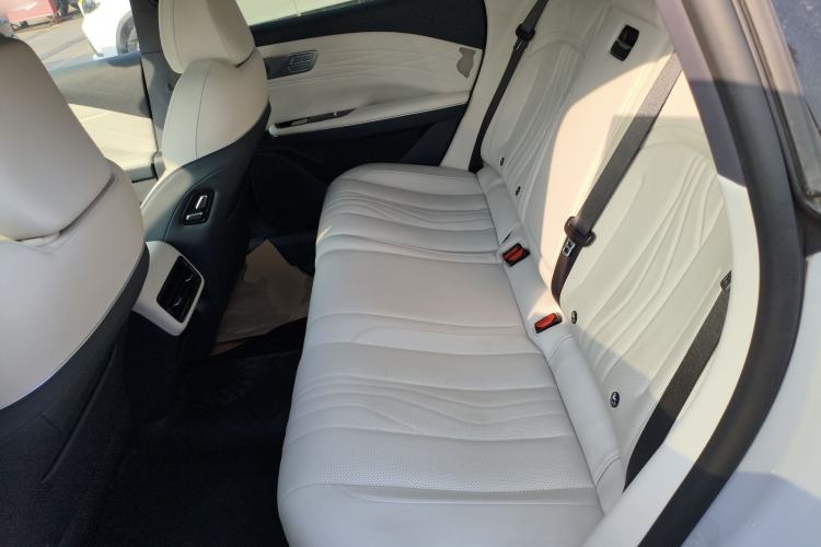 Used Geely Galaxy E8 2024 665 km Range Rear-Drive Starship Intelligent Driving Version Left Rear Seat