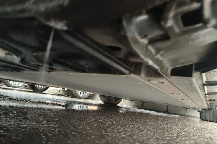Used Geely Galaxy E8 2024 550 km Range Rear-Drive MAX Left Side Sill