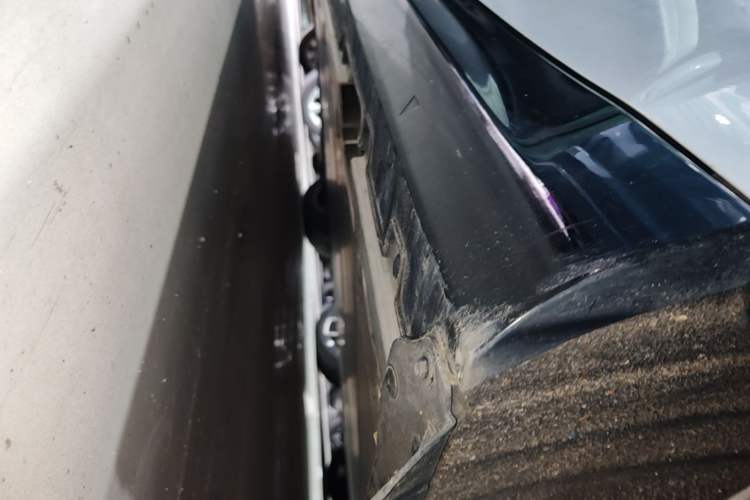 Used Geely Galaxy E8 2024 665 km Range Rear-Drive Starship Long-Range Version Left Side Sill
