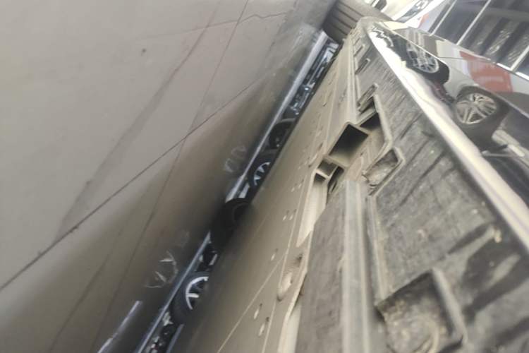 Used Geely Galaxy E8 2024 665 km Range Rear-Drive Starship Long-Range Version Left Side Sill